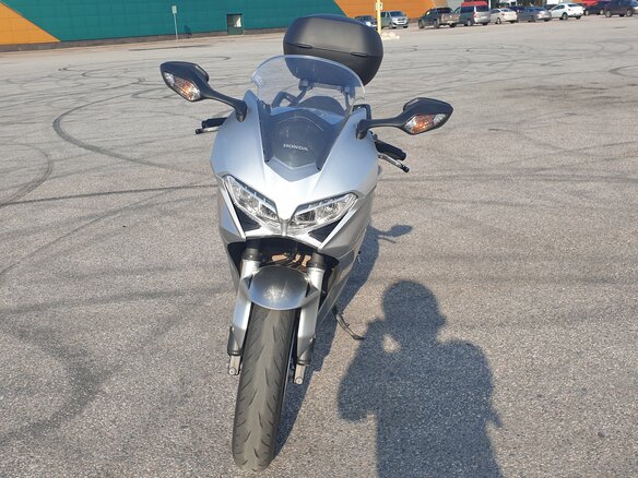 2017 Honda VFR 800, серебристый, 760000 рублей - вид 7