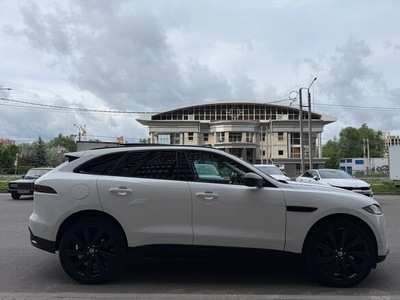 2021 Jaguar F-Pace I Рестайлинг, белый, 5000000 рублей - вид 5