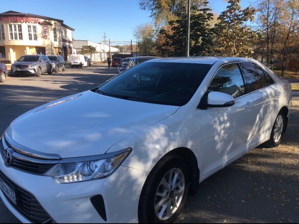 2015 Toyota Camry VII (XV50) Рестайлинг, белый, 1799000 рублей - вид 9