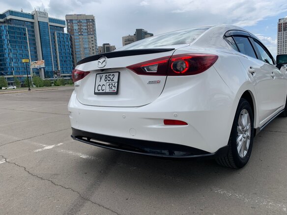 2018 Mazda Axela III Рестайлинг, белый, 1350000 рублей - вид 11