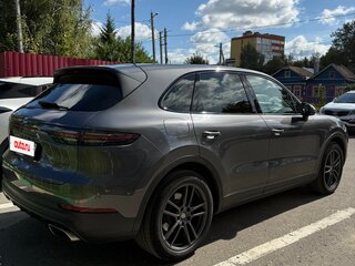 2020 Porsche Cayenne III, серый, 5490000 рублей, вид 3