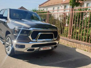 2019 Ram 1500 Crew Cab eTorque V, серый, 6200000 рублей, вид 5