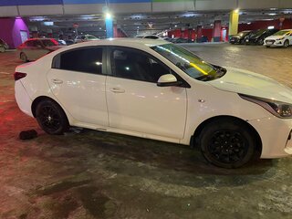 2018 Kia Rio IV, белый, 1500000 рублей, вид 4