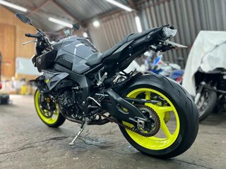2017 Yamaha MT-10, серый, 1280000 рублей, вид 5