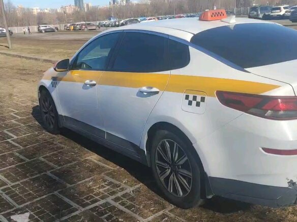2018 Kia Optima IV Рестайлинг, белый, 860000 рублей - вид 10