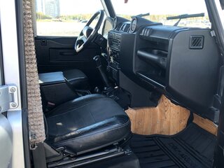 2008 Land Rover Defender 110 I Рестайлинг, серебристый, 2000000 рублей, вид 4
