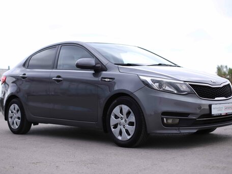 2017 Kia Rio III Рестайлинг, серый, 1072972 рублей, вид 3