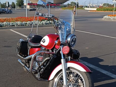 1995 Honda VT 1100, красный, 550000 рублей, вид 2