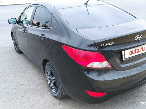 2013 Hyundai Solaris I, чёрный - вид 3