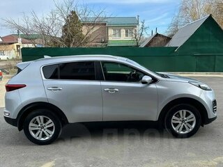 2017 Kia Sportage IV, серебристый, 1990000 рублей, вид 4
