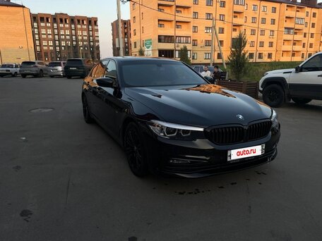 2017 BMW 5 серии 530d xDrive VII (G30/G31/G38), чёрный, 3700000 рублей, вид 3