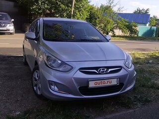 2013 Hyundai Solaris I, серебристый, 950000 рублей, вид 1