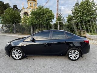 2012 Opel Astra J Рестайлинг, чёрный, 680000 рублей, вид 4