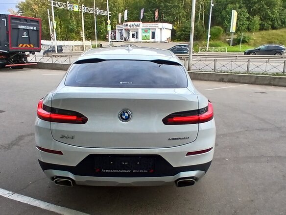 2022 BMW X4 20i II (G02) Рестайлинг, белый, 5595000 рублей - вид 6