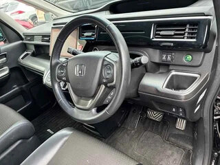 2020 Honda Stepwgn Spada V Рестайлинг, чёрный, 1940000 рублей, вид 4