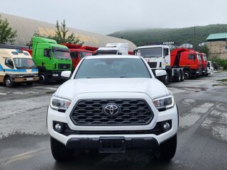 2020 Toyota Tacoma III, белый, 6900000 рублей, вид 4