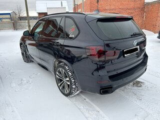 2014 BMW X5 M50d III (F15), синий, 3090000 рублей, вид 3