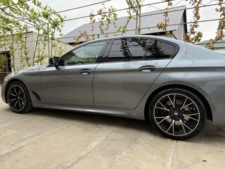 2018 BMW 5 серии 540i xDrive VII (G30/G31/G38), серый, 3300000 рублей, вид 5