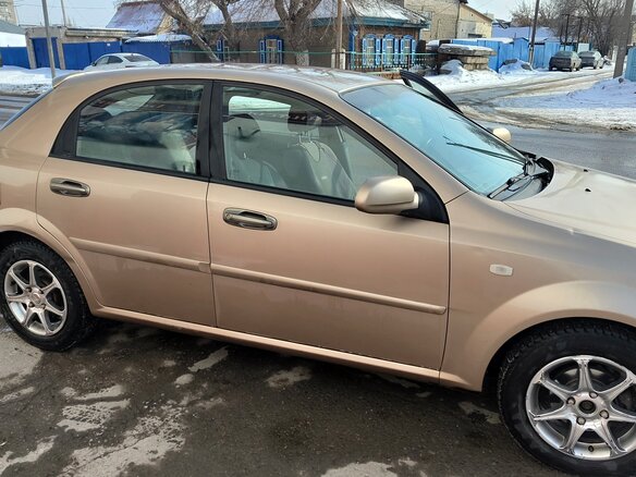 2008 Chevrolet Lacetti I, бежевый, 450000 рублей - вид 4