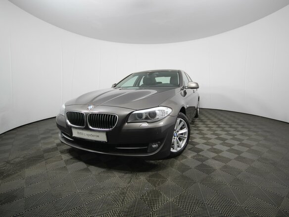 2013 BMW 5 серии 528i xDrive VI (F10/F11/F07), коричневый