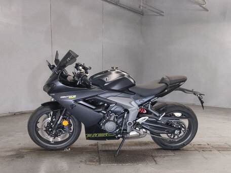 2024 Triumph Daytona 660, чёрный, 1100000 рублей, вид 2