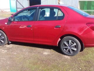 2014 Renault Logan II, красный, 790000 рублей, вид 4
