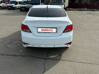 2015 Hyundai Solaris I Рестайлинг, белый, 550000 рублей, вид 4