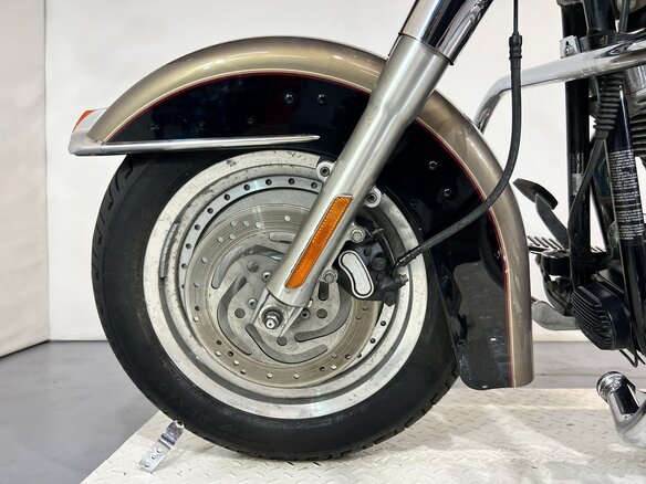 2006 Harley-Davidson Fat Boy, бежевый, 580000 рублей - вид 14