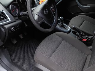 2014 Opel Astra J Рестайлинг, серебристый, 650000 рублей, вид 4