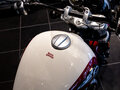 2026 Royal Enfield Super Meteor, пурпурный, 792000 рублей - вид 7