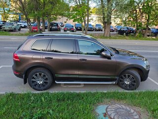 2013 Volkswagen Touareg II, коричневый, 2525000 рублей, вид 1