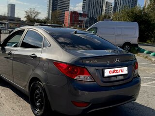 2014 Hyundai Solaris I Рестайлинг, серый, 650000 рублей, вид 4