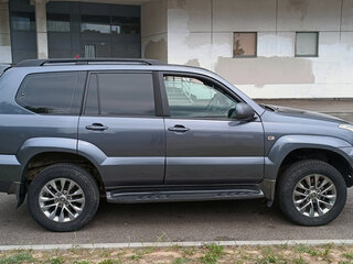 2008 Toyota Land Cruiser Prado 5-speed 120 Series Рестайлинг, серый, 1850000 рублей, вид 1