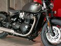 2024 Triumph Bonneville Bobber, серый, 1840000 рублей - вид 5