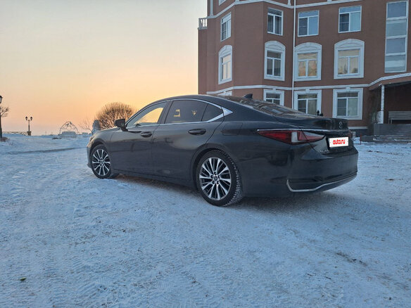 2019 Lexus ES 250 VII, чёрный, 3650000 рублей - вид 9