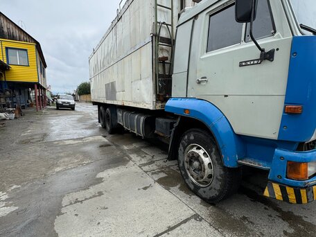 2006 КамАЗ 65117, серебристый, 1500000 рублей, вид 3