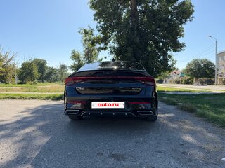 2021 Kia K5 III, чёрный, 1870000 рублей, вид 4