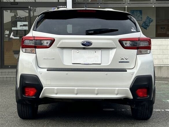 2022 Subaru XV II Рестайлинг, белый, 1382000 рублей - вид 2