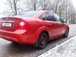 2009 Ford Focus II Рестайлинг, красный, 420000 рублей, вид 5