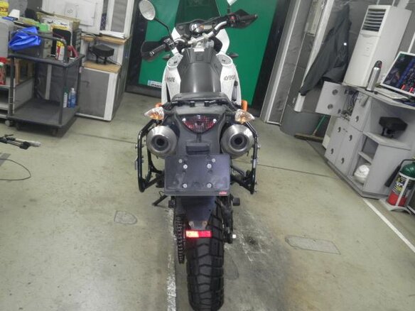 2011 KTM 990 Adventure, белый - вид 6