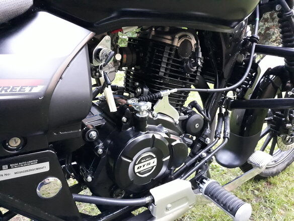 2016 Bajaj Avenger, чёрный - вид 9