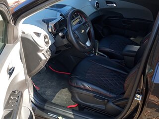 2014 Chevrolet Aveo II, чёрный, 885000 рублей, вид 5