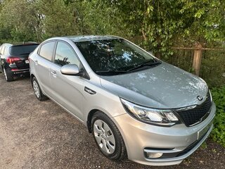 2017 Kia Rio III Рестайлинг, белый, 1150000 рублей, вид 4