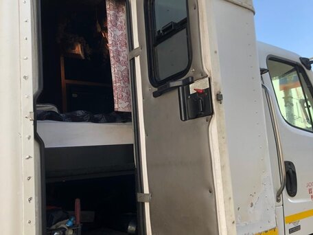 2004 Freightliner Business Class (M2), белый, 2450000 рублей, вид 3