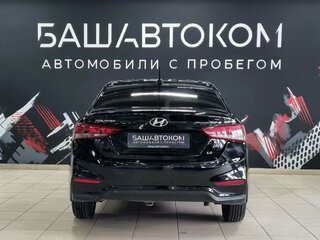 2018 Hyundai Solaris II, чёрный, 995000 рублей, вид 4