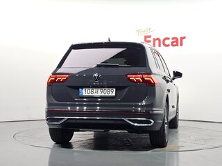 2021 Volkswagen Tiguan II Рестайлинг, серый, 2850000 рублей, вид 5