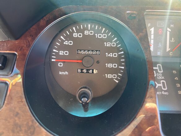 1997 Mitsubishi Pajero II Рестайлинг, серебристый, 1600000 рублей - вид 6