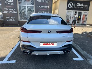 2021 BMW X6 40d III (G06), белый, 9200000 рублей, вид 4