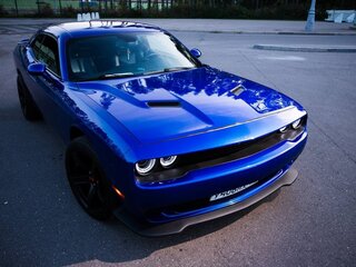 2020 Dodge Challenger III Рестайлинг 2, синий, 3790000 рублей, вид 5