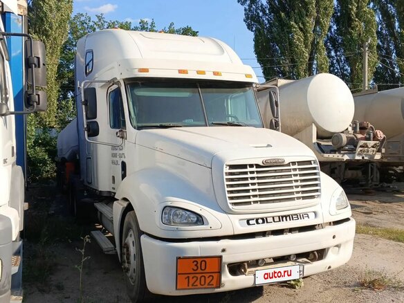 2003 Freightliner Columbia, белый, 1000000 рублей